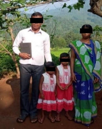 Indie Pastor z rodziną