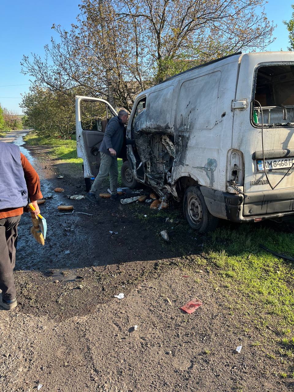 Van trafiony przez drona